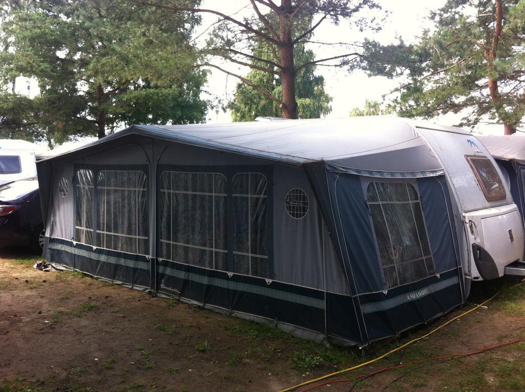 Nowoczesne Przyczepy Kempingowe Chalupy Royal-Camp Exterior photo