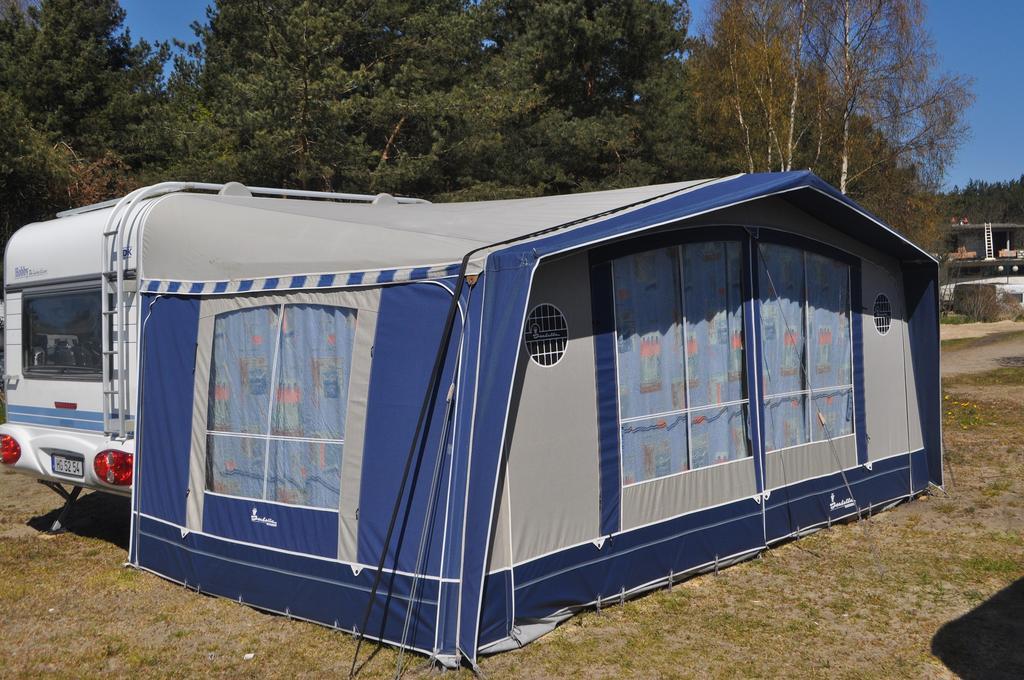 Nowoczesne Przyczepy Kempingowe Chalupy Royal-Camp Exterior photo